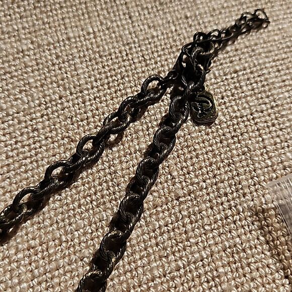 You & I Chunky White and Antiqued Gold Statment Collar Bib Necklace - Picture 8 of 8